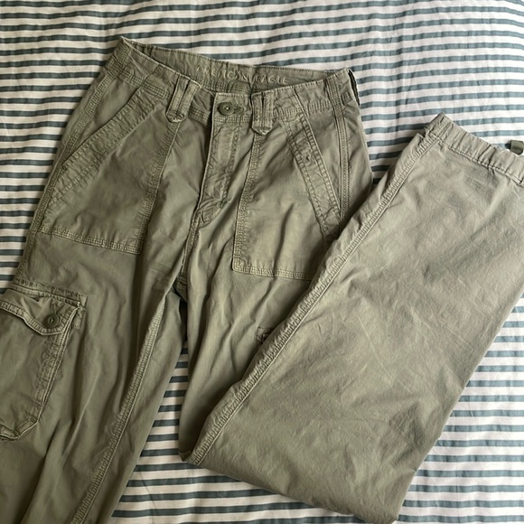 American Eagle Outfitters Pants - American Eagle cargo pants